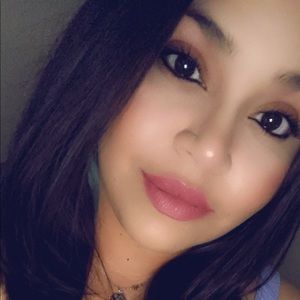 Meet your Posher, Lydia